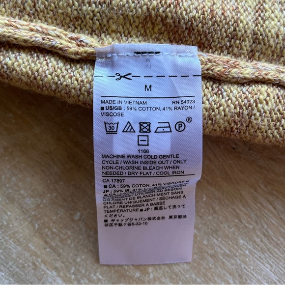 Banana Republic golden summery top. Pretty detail on the décolleté, medium. - Picture 8 of 8